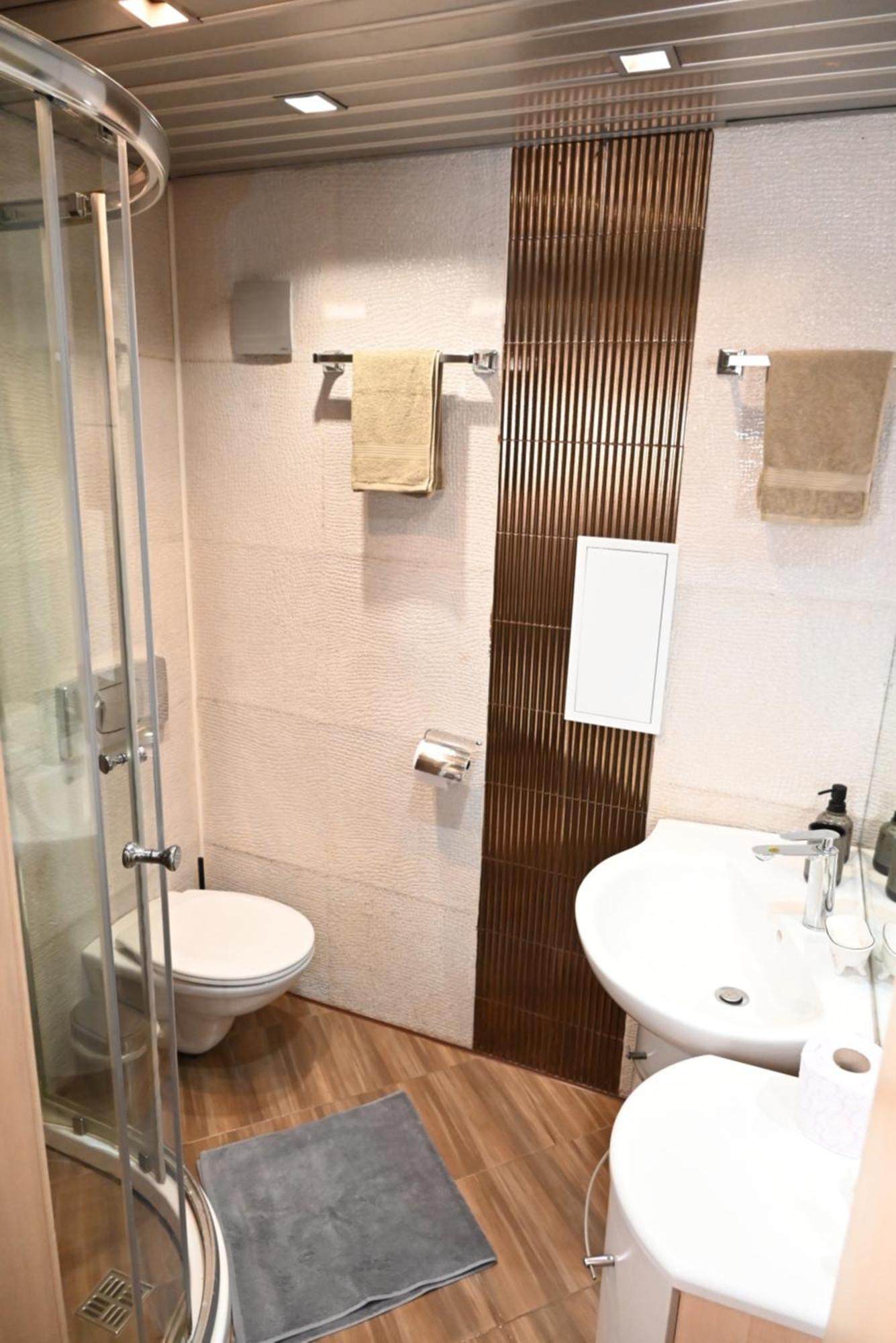 Slaveykov Sqr Urbanlux Topcentre 2Bdr Free Parking صوفيا المظهر الخارجي الصورة